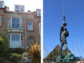 Lighthouse View - Devon - 1045599 - thumbnail photo 1