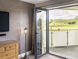 The Penthouse at Carus Green Golf Club - Lake District - 1046004 - thumbnail photo 11
