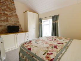 Beech Cottage - North Yorkshire (incl. Whitby) - 1046015 - thumbnail photo 14