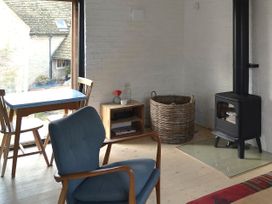 High Cogges Farm Holiday Cottages – The Granary - Cotswolds - 1049150 - thumbnail photo 4