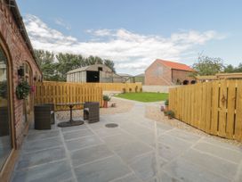 Kingfisher Corner - North Yorkshire (incl. Whitby) - 1049480 - thumbnail photo 17