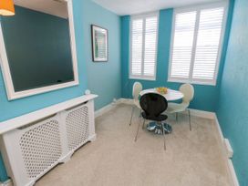 7 Hope Road - Isle of Wight & Hampshire - 1049509 - thumbnail photo 14