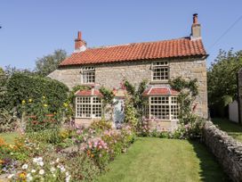 Bute Cottage - North Yorkshire (incl. Whitby) - 1049575 - thumbnail photo 48