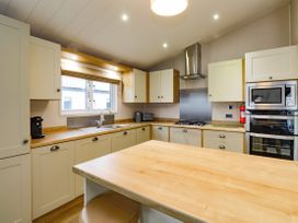 3 bedroom Lodge at Pevensey Bay - Kent & Sussex - 1050157 - thumbnail photo 9