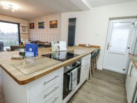 Daisy Cottage - Anglesey - 1051170 - thumbnail photo 10