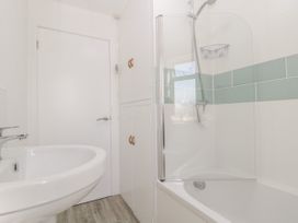 Swanage Town Apartment - Dorset - 1051693 - thumbnail photo 18
