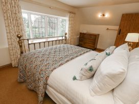 Goodalls - Isle of Wight & Hampshire - 1052289 - thumbnail photo 30