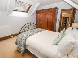 Goodalls - Isle of Wight & Hampshire - 1052289 - thumbnail photo 40