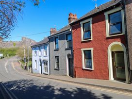 Ty Coch y Castell - South Wales - 1052492 - thumbnail photo 1