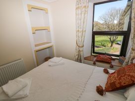 Ty Coch y Castell - South Wales - 1052492 - thumbnail photo 19