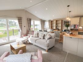 Sea Holly Lodge - North Yorkshire (incl. Whitby) - 1052601 - thumbnail photo 3