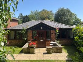 A house with a garden at Claire Cottage Gateforth near Hambleton North Yorkshire