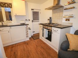 Kings Cottage - Peak District - 1053688 - thumbnail photo 6