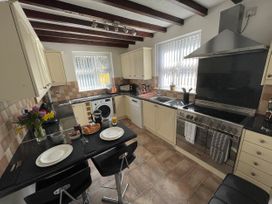 7 Castle Terrace - North Wales - 1053868 - thumbnail photo 18