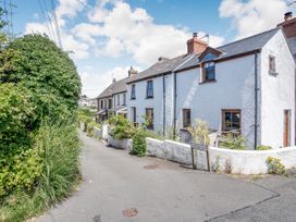 Sea Pickle Cottage - South Wales - 1054710 - thumbnail photo 31