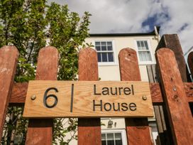 Laurel House - North Yorkshire (incl. Whitby) - 1055175 - thumbnail photo 2