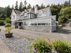 A house with a garden at Pengwern in Llanrwst