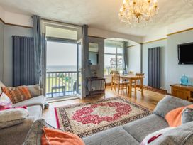 Beachside Apartment - North Yorkshire (incl. Whitby) - 1055840 - thumbnail photo 8