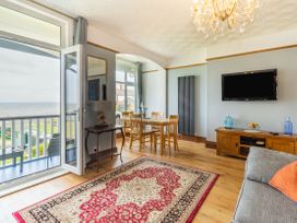 Beachside Apartment - North Yorkshire (incl. Whitby) - 1055840 - thumbnail photo 9