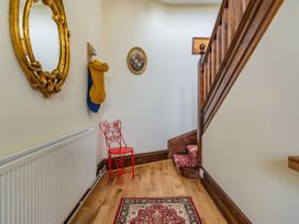 Beachside Apartment - North Yorkshire (incl. Whitby) - 1055840 - thumbnail photo 17