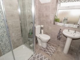 31 Lloyd Street West - North Wales - 1055917 - thumbnail photo 14