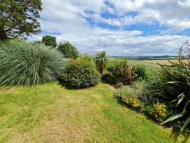 The Thatched Cottage - Devon - 1055982 - thumbnail photo 41