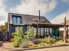 The Artists House by The Sea - Kent & Sussex - 1056164 - thumbnail photo 1