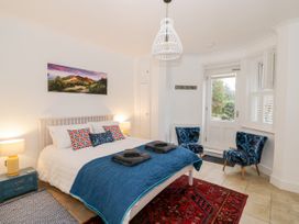 The Hideaway - Cotswolds - 1056204 - thumbnail photo 5