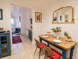 The Hideaway - Cotswolds - 1056204 - thumbnail photo 14