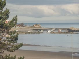 Beach House - North Wales - 1056405 - thumbnail photo 22