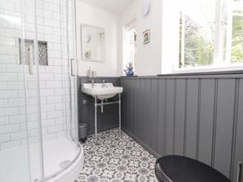 Tudor Cottage - Kent & Sussex - 1056852 - thumbnail photo 17
