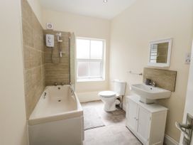 4 Normanby Terrace - North Yorkshire (incl. Whitby) - 1057076 - thumbnail photo 38