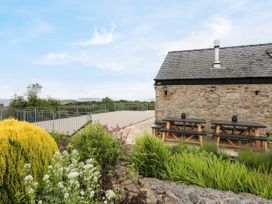 Gwelfor Barn - Anglesey - 1057992 - thumbnail photo 49