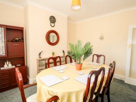 4 Dorothy Avenue - Lincolnshire - 1058228 - thumbnail photo 9