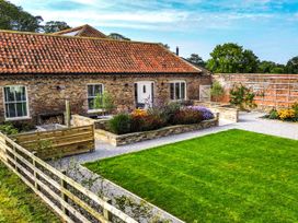 Flittermouse Barn - North Yorkshire (incl. Whitby) - 1058721 - thumbnail photo 1