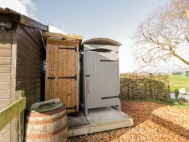Ketburn Shepherds Hut at Balnab Farm - Scottish Lowlands - 1058902 - thumbnail photo 16