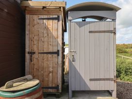 Ketburn Shepherds Hut at Balnab Farm - Scottish Lowlands - 1058902 - thumbnail photo 13