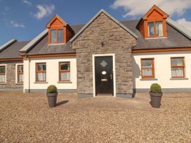 Cherry Blossom Cottage - County Clare - 1059276 - thumbnail photo 1