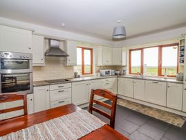 Cherry Blossom Cottage - County Clare - 1059276 - thumbnail photo 16
