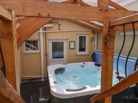 Rhos Street Retreat - North Wales - 1059306 - thumbnail photo 21