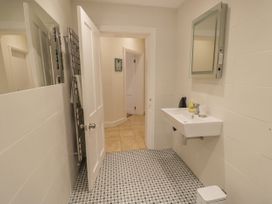 The Escape - Cotswolds - 1059428 - thumbnail photo 12