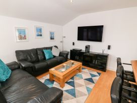 1 Marina View - North Wales - 1059557 - thumbnail photo 4
