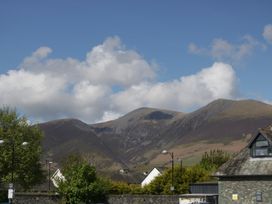 A view of mountains and houses at Walkers Retreat in Keswick