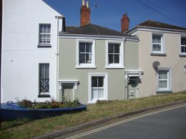 A house with garden and boat at Shipwrights Cottage in Teignmouth