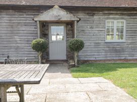 Jasmine - Kent & Sussex - 1062598 - thumbnail photo 2