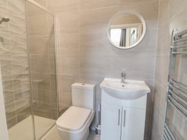 The Lombard - North Wales - 1062899 - thumbnail photo 21