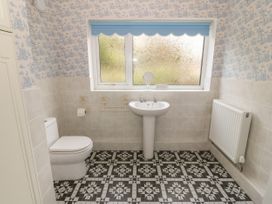 35 Upper Quay Street - Anglesey - 1063990 - thumbnail photo 15