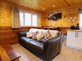 Stag Lodge Pod - Mid Wales - 1064528 - thumbnail photo 8