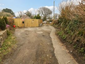 Little Bobbins - South Wales - 1064636 - thumbnail photo 24