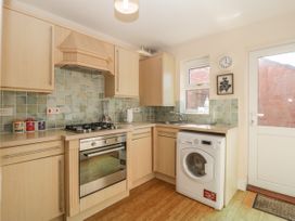 8 Adams Meadow - Somerset & Wiltshire - 1064694 - thumbnail photo 9